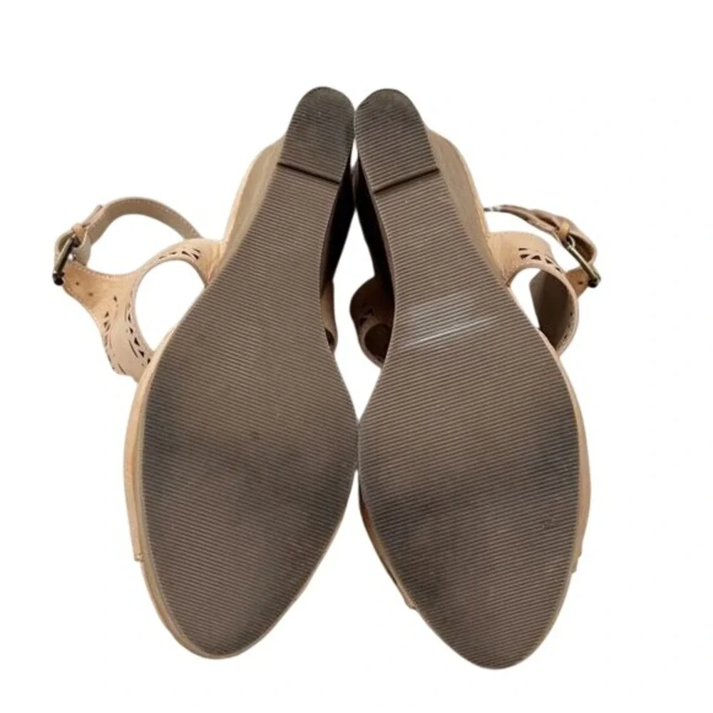 Restricted Tan Leather Laser‎ Cut Wedge Heels Size 7.5